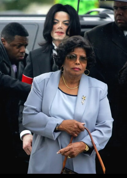Michael Jackson'ın oğlu Blanket, büyükannesini mahkemeye verdi