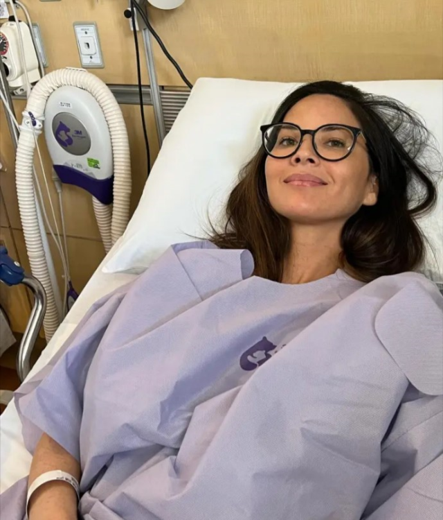 Oyuncu Olivia Munn'a meme kanseri teşhisi konuldu! Peş peşe 4 ağır ameliyat geçirdi