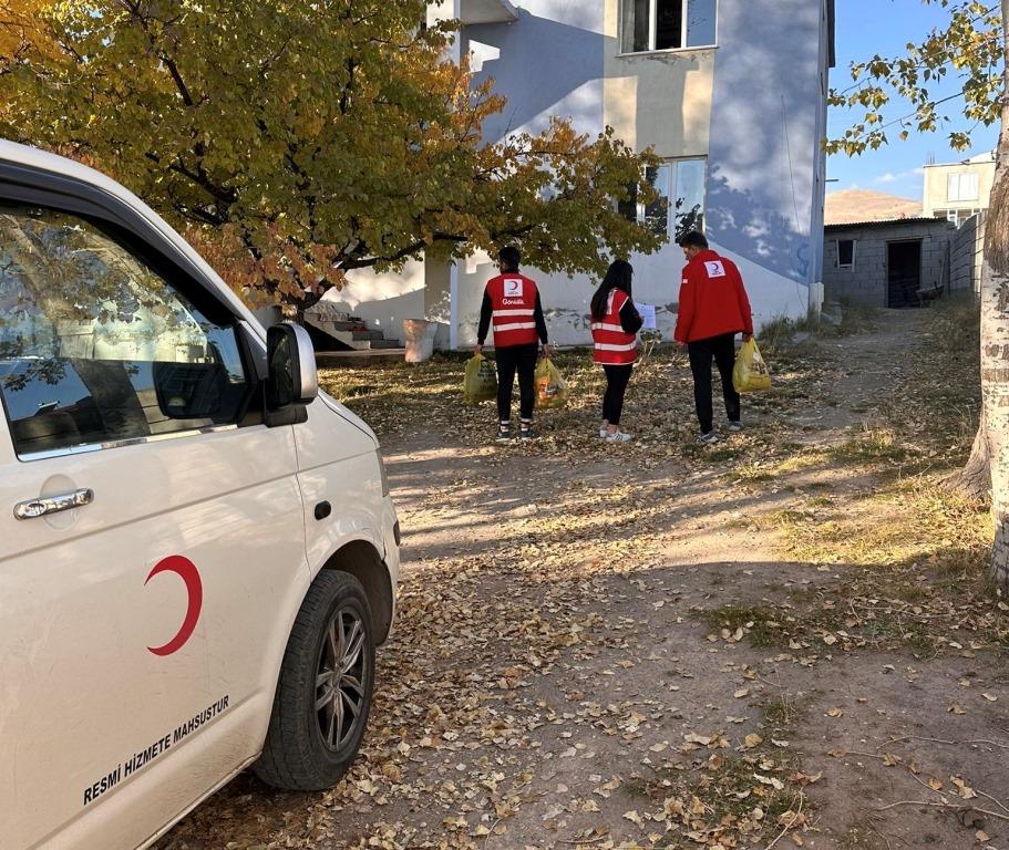 Kışa Hazırlık İçin Çağlar Toğal’dan Adilcevaz’a Destek