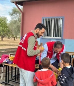 Yılmaz Yalçın'ın İyilik Rüzgarı: Suriye'deki Yetimlerin Yüzünü Güldüren Anlar